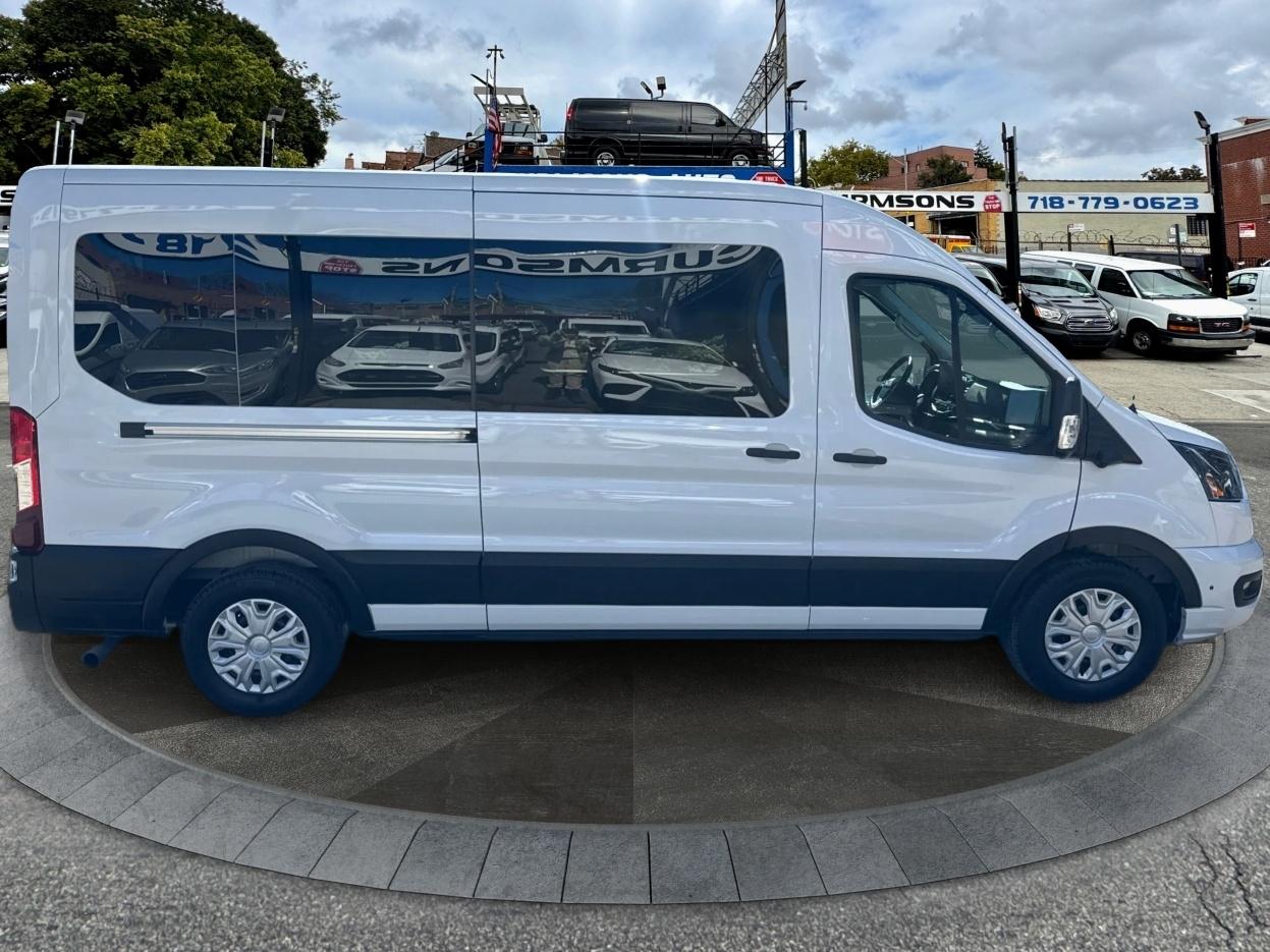 Ford Transit Passenger Wagon T-350 148" Med Roof XLT RWD 2026