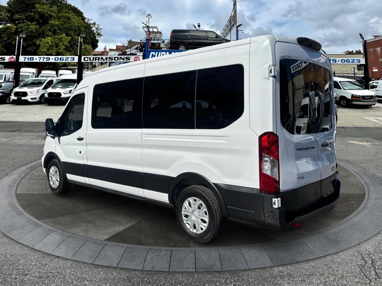 Ford Transit Passenger Wagon T-350 148" Med Roof XLT RWD 2026