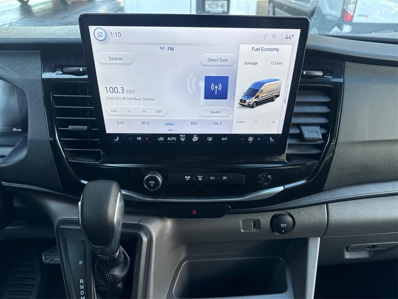 Ford Transit Passenger Wagon T-350 148" Med Roof XLT RWD 2026