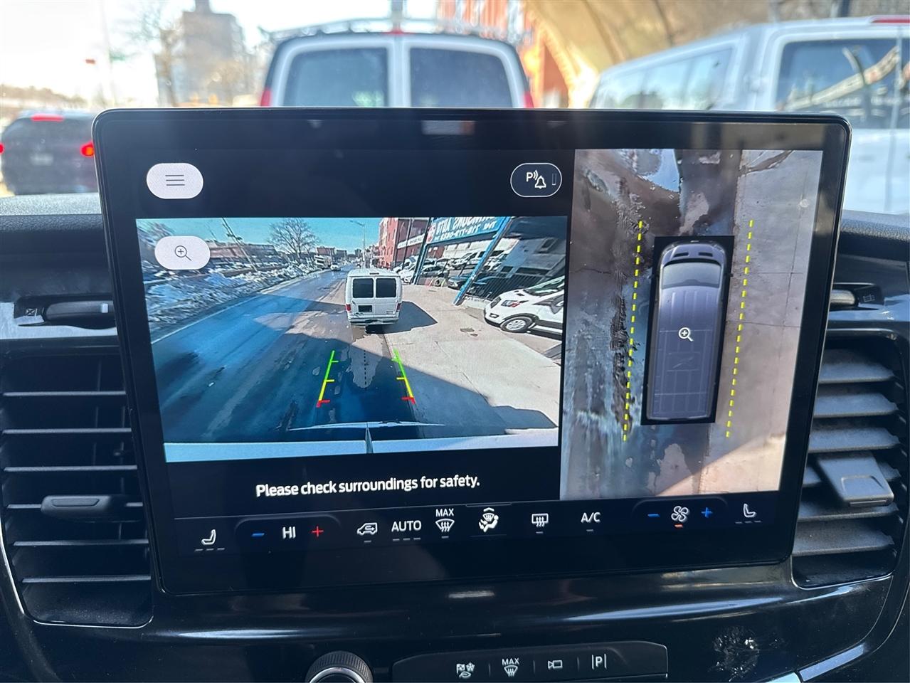 Ford Transit Passenger Wagon T-350 148" Med Roof XLT RWD 2026