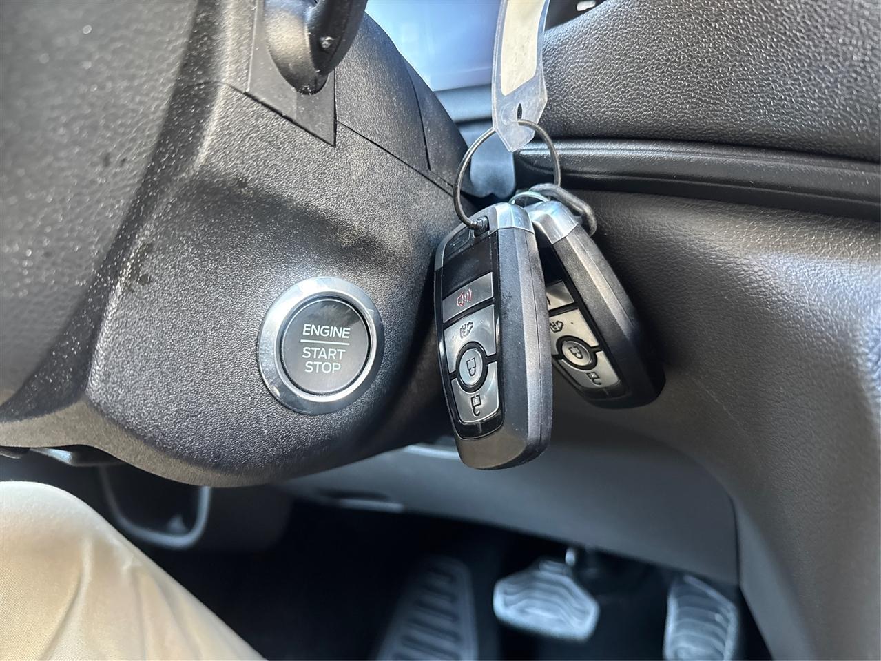 Ford Transit Passenger Wagon T-350 148" Med Roof XLT RWD 2026