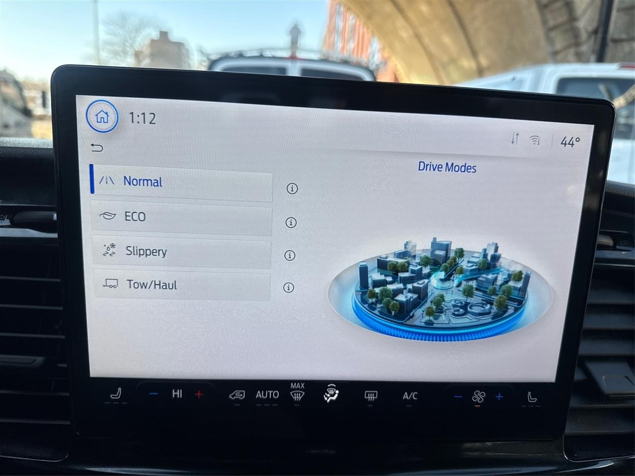 Ford Transit Passenger Wagon T-350 148" Med Roof XLT RWD 2026