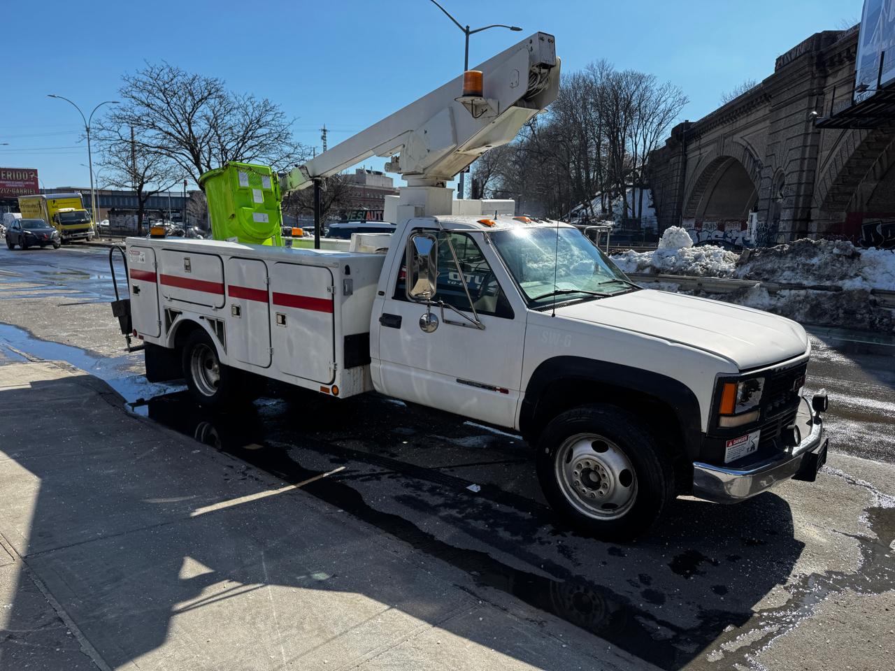 GMC Classic Sierra 3500 HD Reg Cab 159.5" WB C5B 2000