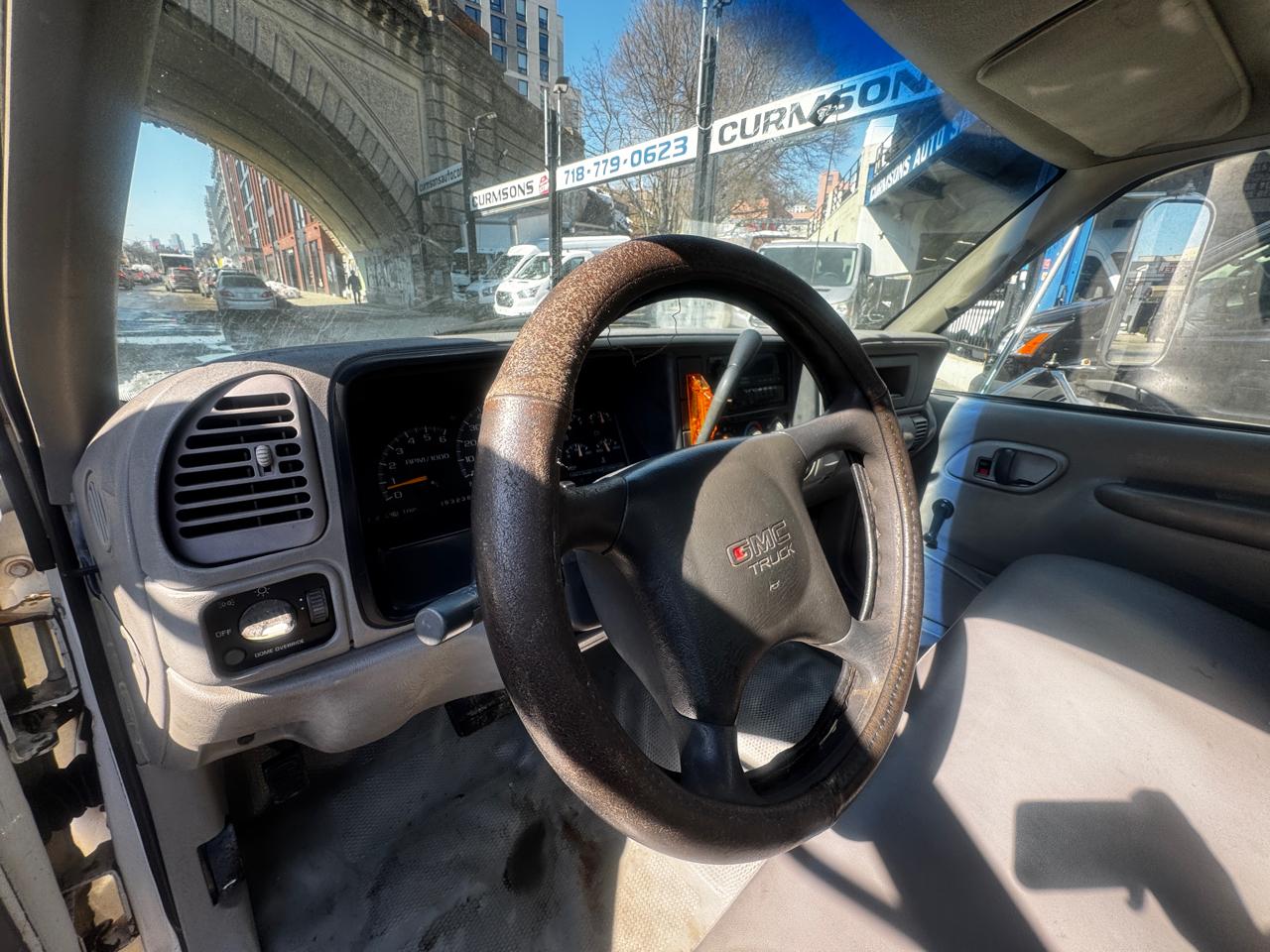 GMC Classic Sierra 3500 HD Reg Cab 159.5" WB C5B 2000