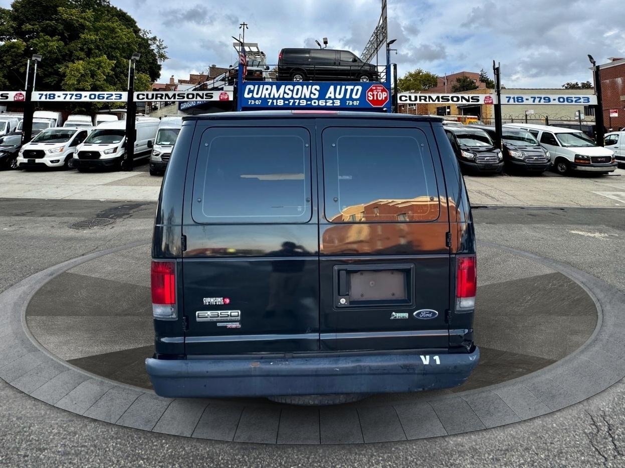 Ford Econoline Wagon E-350 Super Duty Ext XL 2010