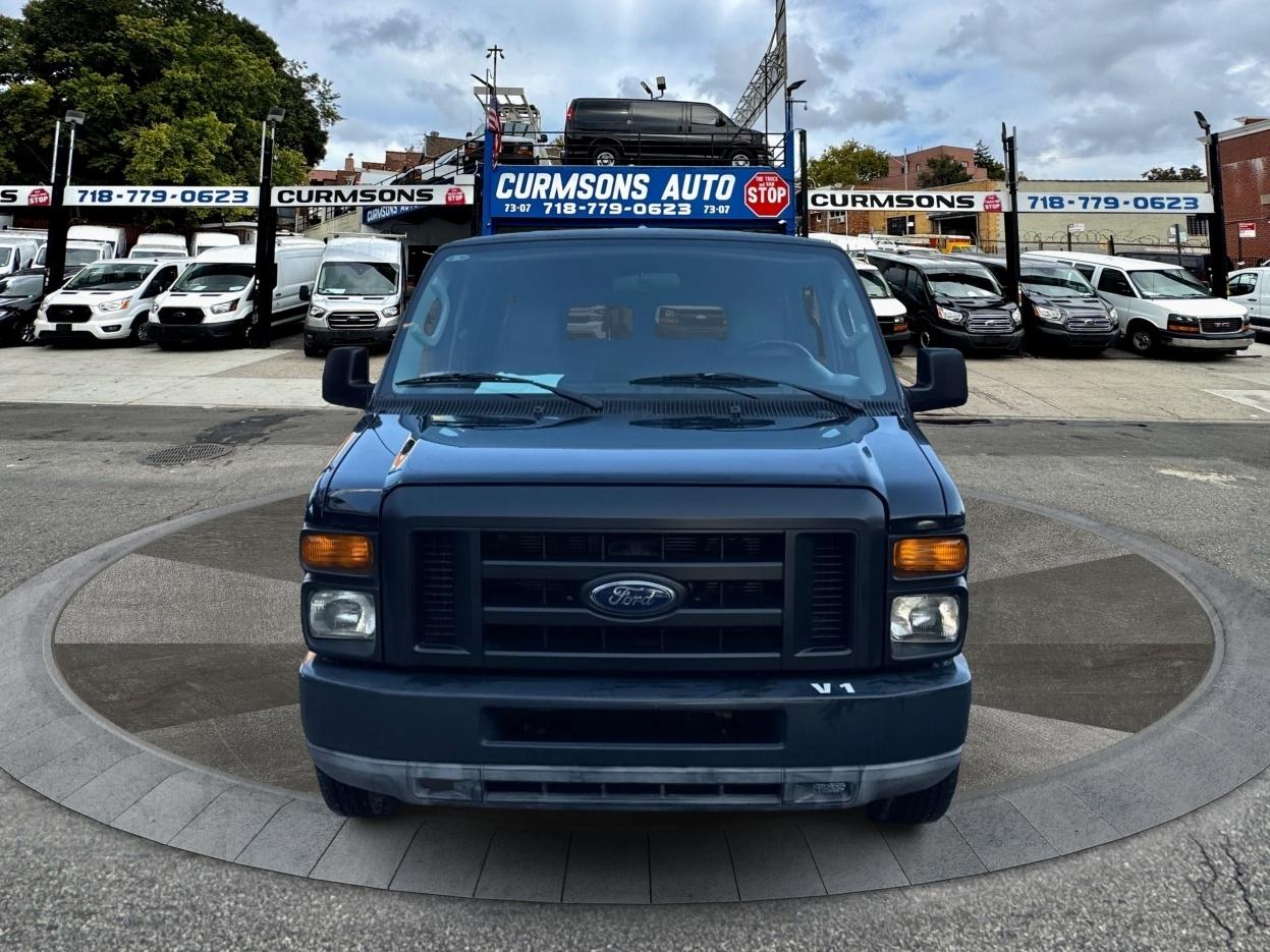 Ford Econoline Wagon E-350 Super Duty Ext XL 2010