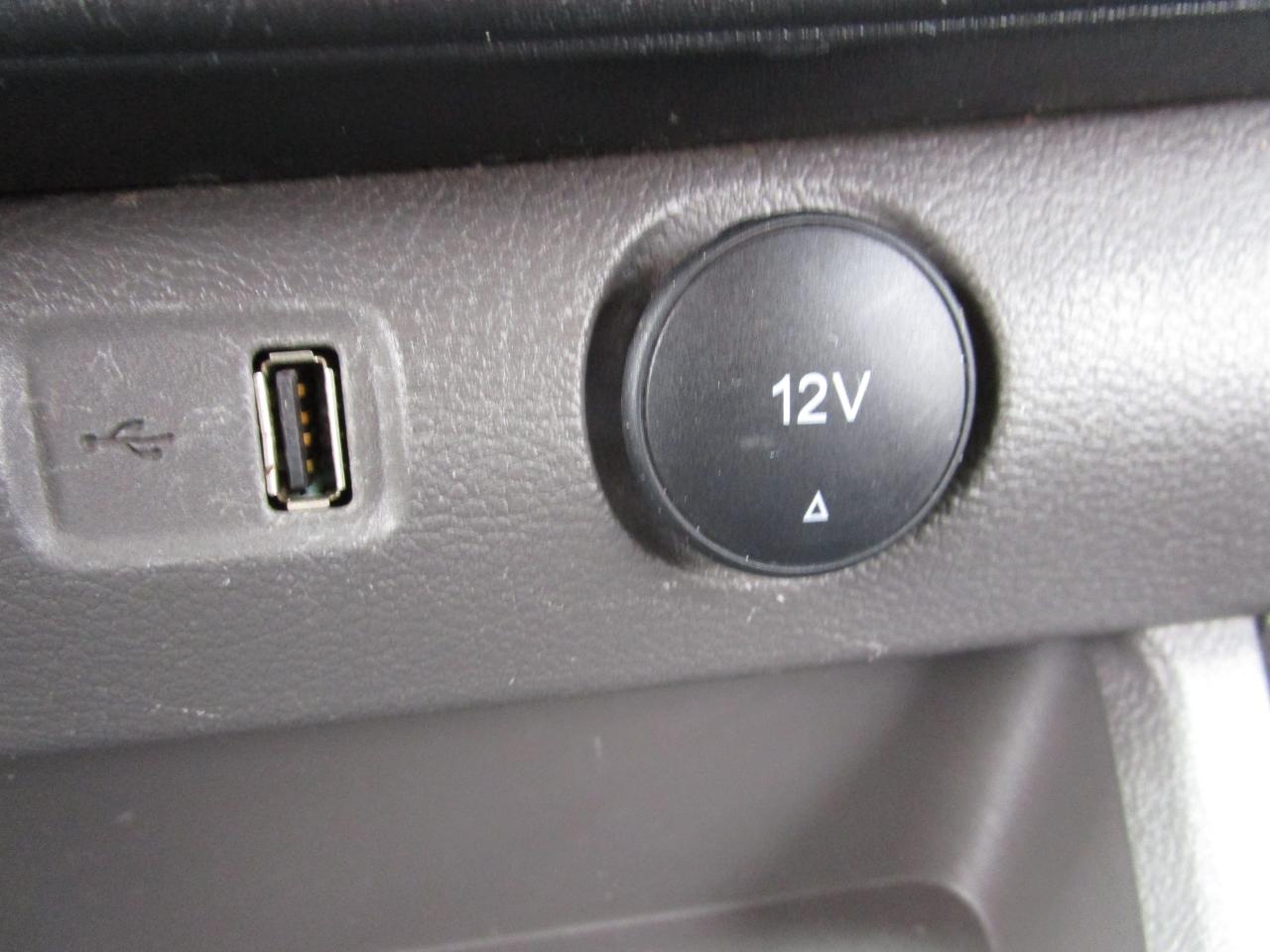 Ford Transit Cargo Van T-250 130" Med Rf 9070 GVWR RWD 2023