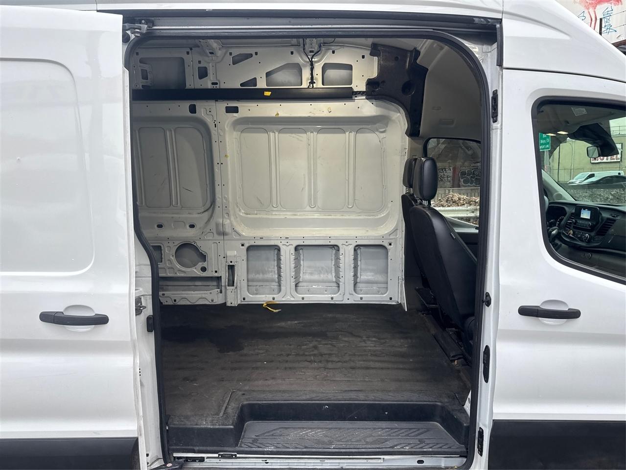 Ford Transit Cargo Van T-250 148" EL Hi Rf 9070 GVWR RWD 2021