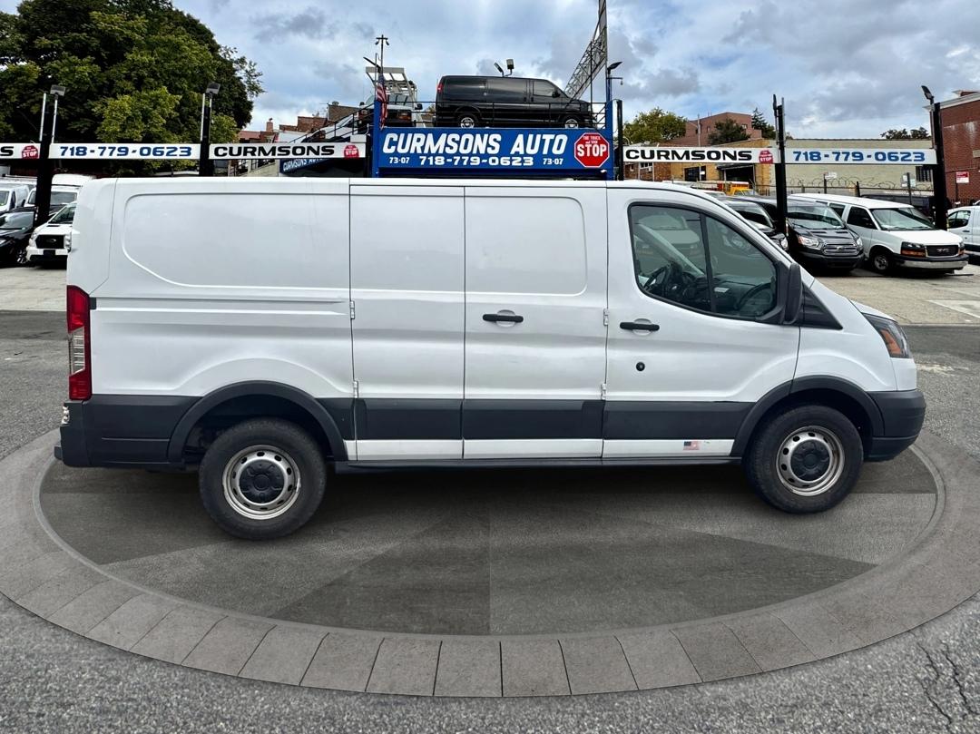 Ford Transit Van T-250 130" Low Rf 9000 GVWR Swing-Out RH Dr 2017