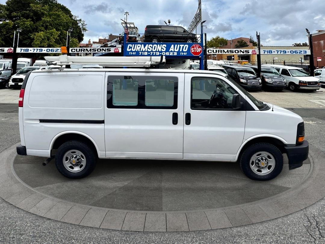 Chevrolet Express Cargo Van RWD 2500 135" 2017
