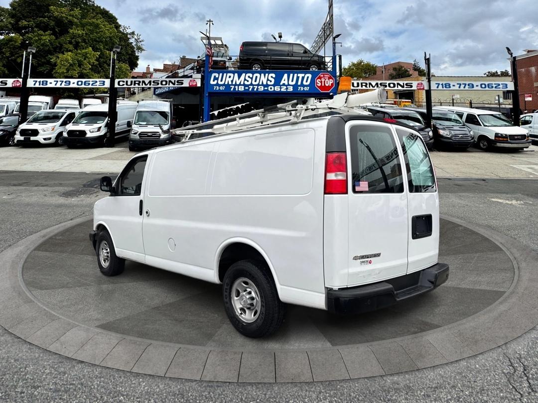 Chevrolet Express Cargo Van RWD 2500 135" 2017