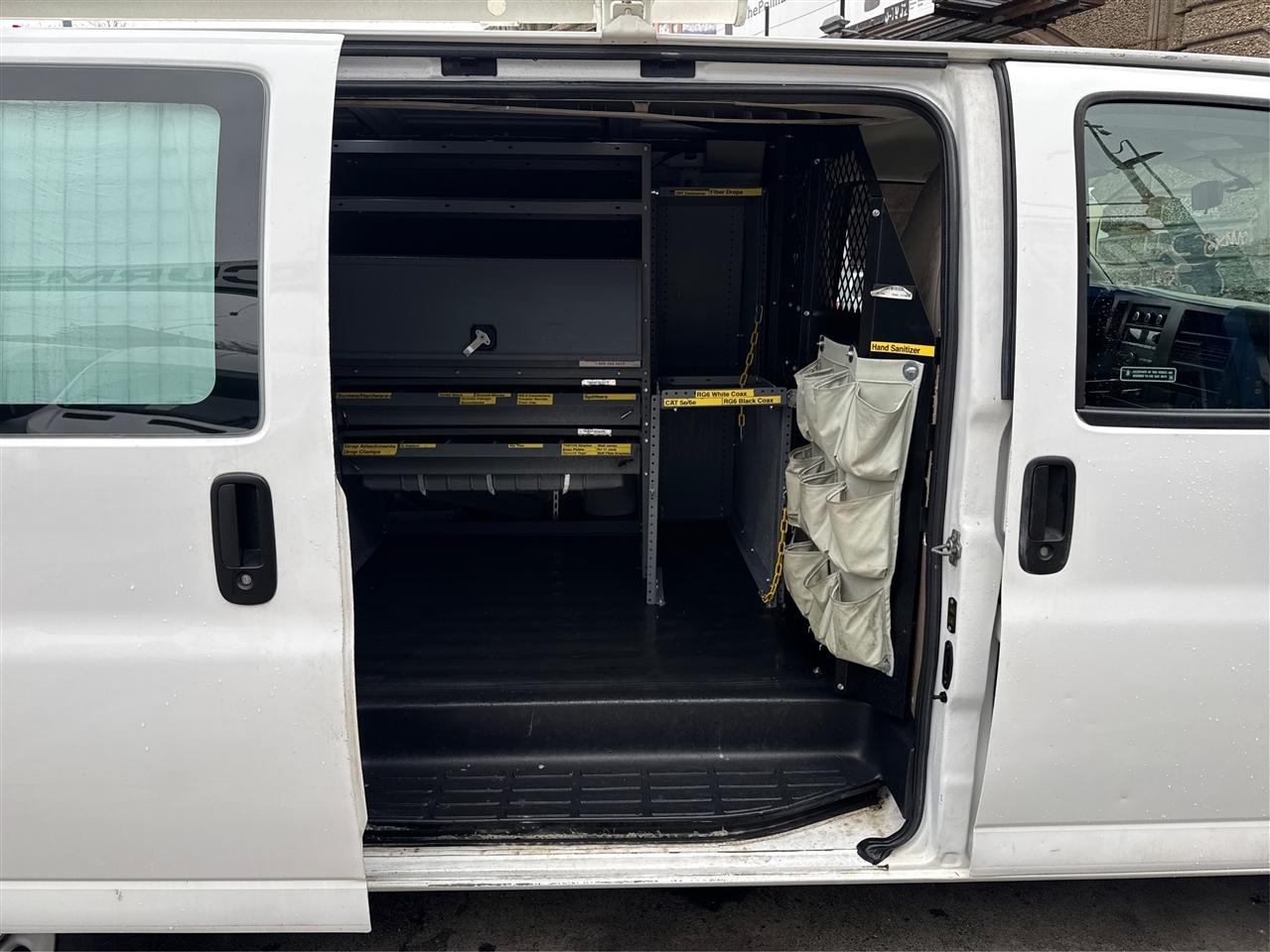 Chevrolet Express Cargo Van RWD 2500 135" 2017