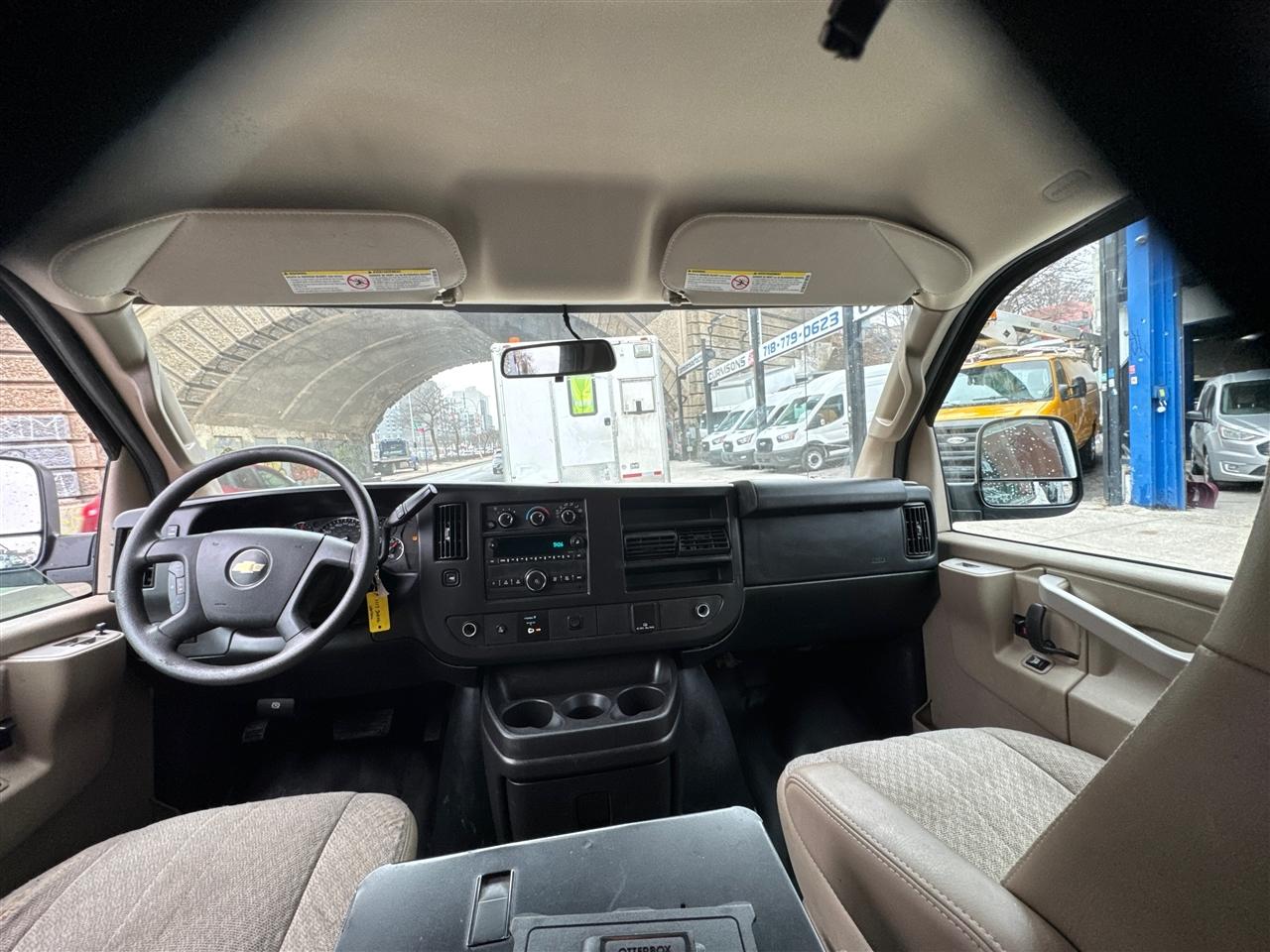 Chevrolet Express Cargo Van RWD 2500 135" 2017