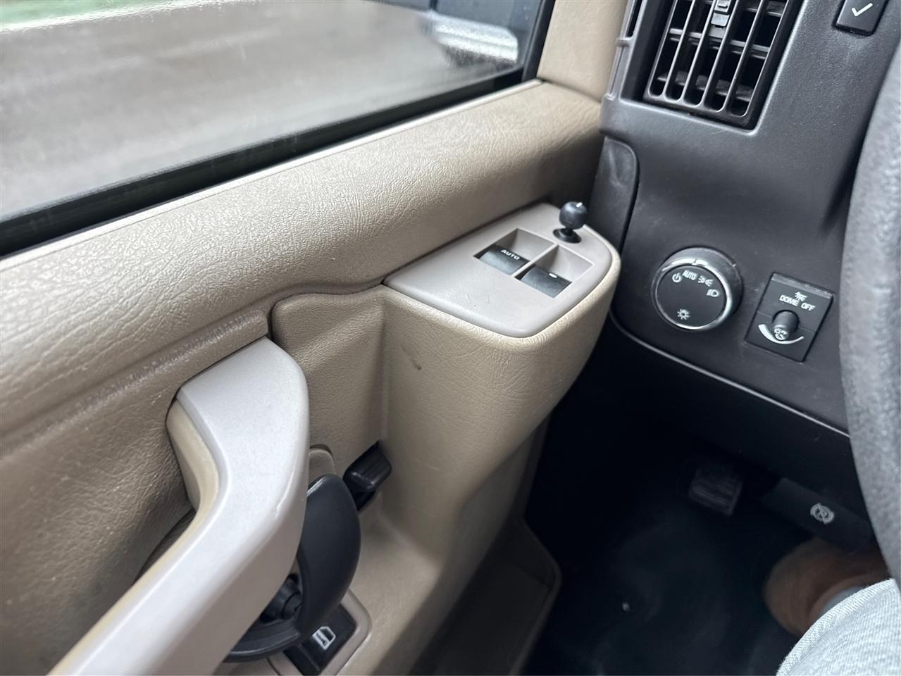 Chevrolet Express Cargo Van RWD 2500 135" 2017