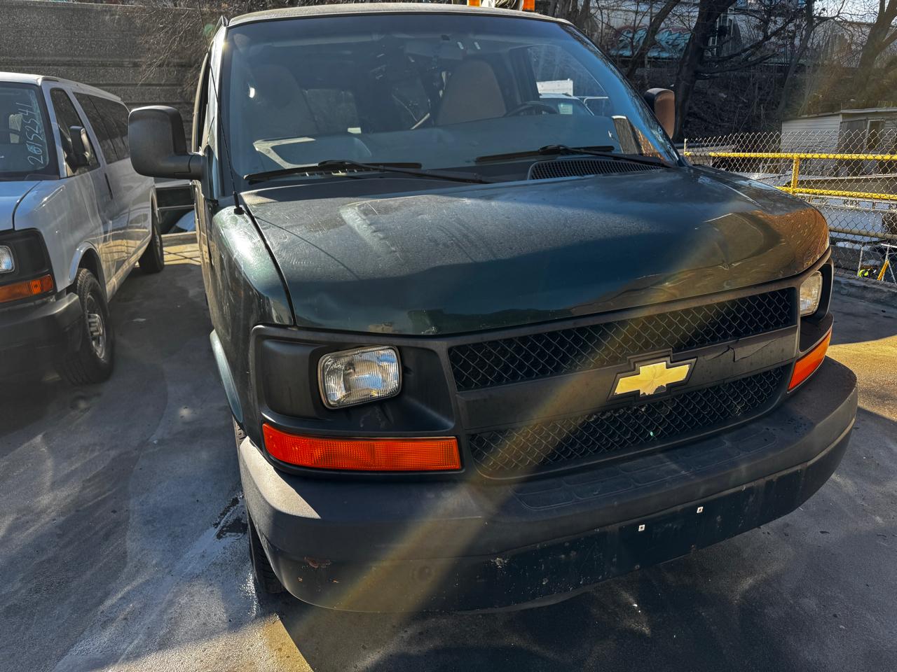 Chevrolet Express Cargo 3500 2010