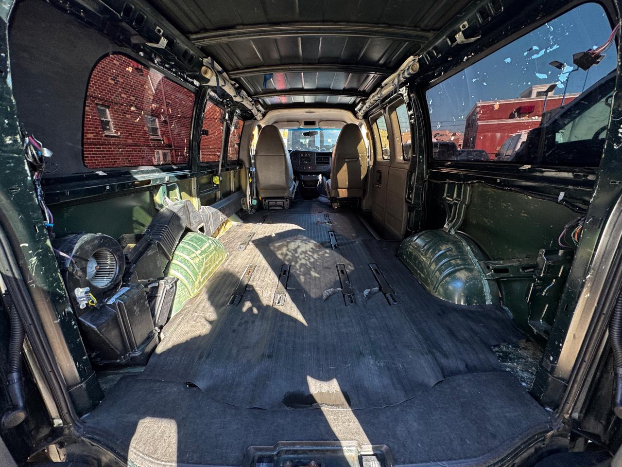 Chevrolet Express Cargo 3500 2010