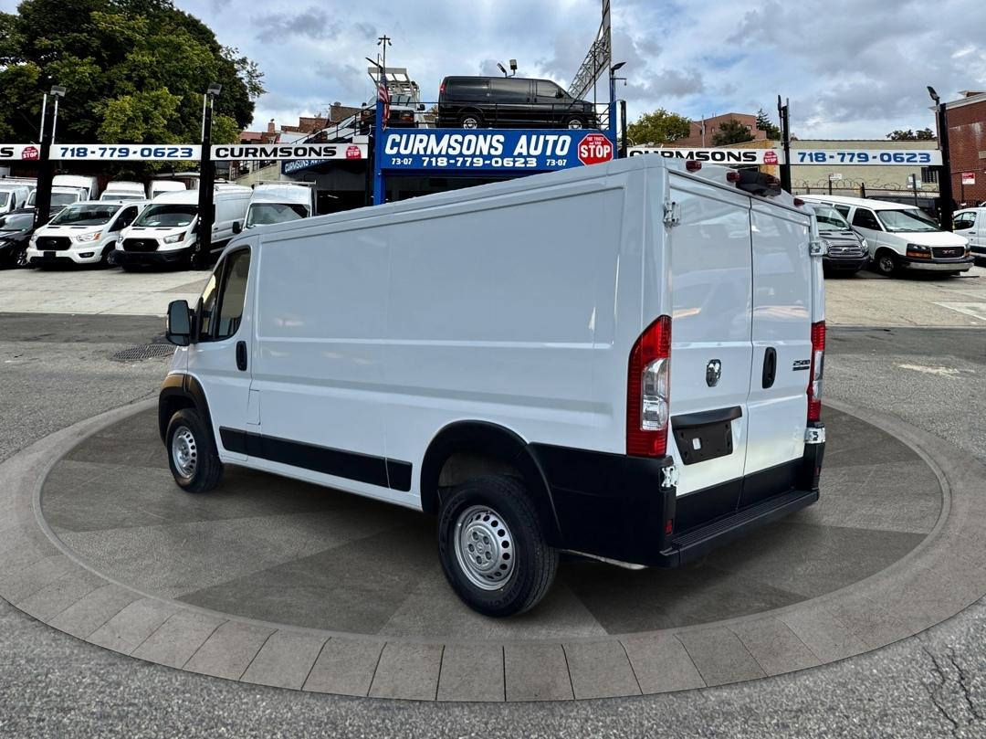RAM ProMaster Cargo Van Tradesman 2500 Low Roof 136" WB w/Pass Seat 2025