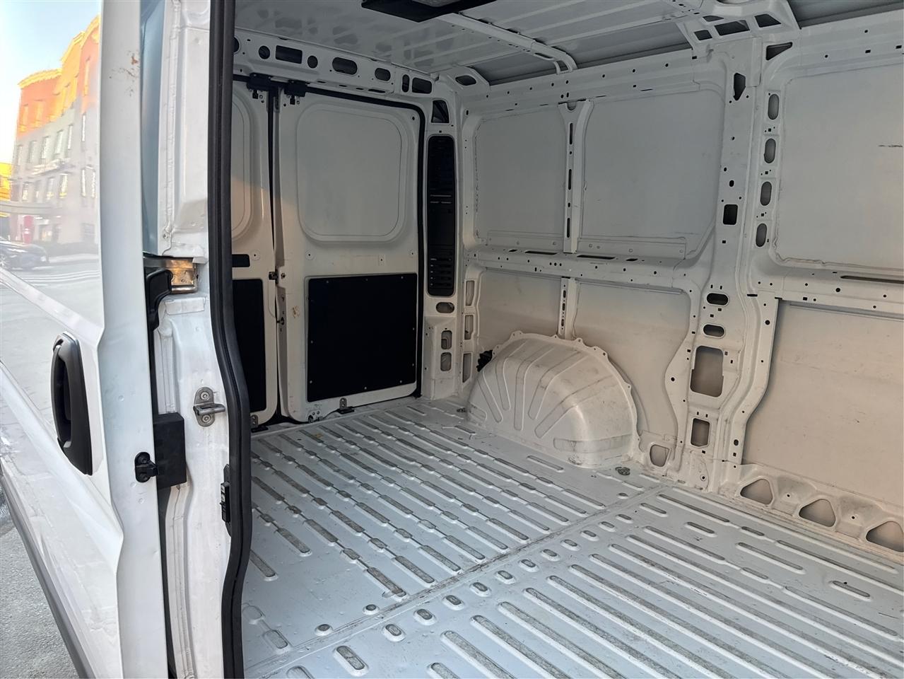 RAM ProMaster Cargo Van Tradesman 2500 Low Roof 136" WB w/Pass Seat 2025