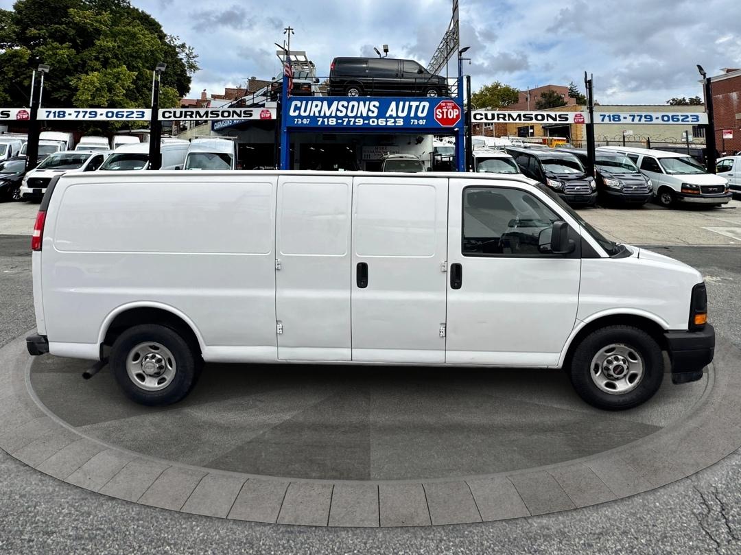 GMC Savana Cargo Van RWD 3500 155" 2017