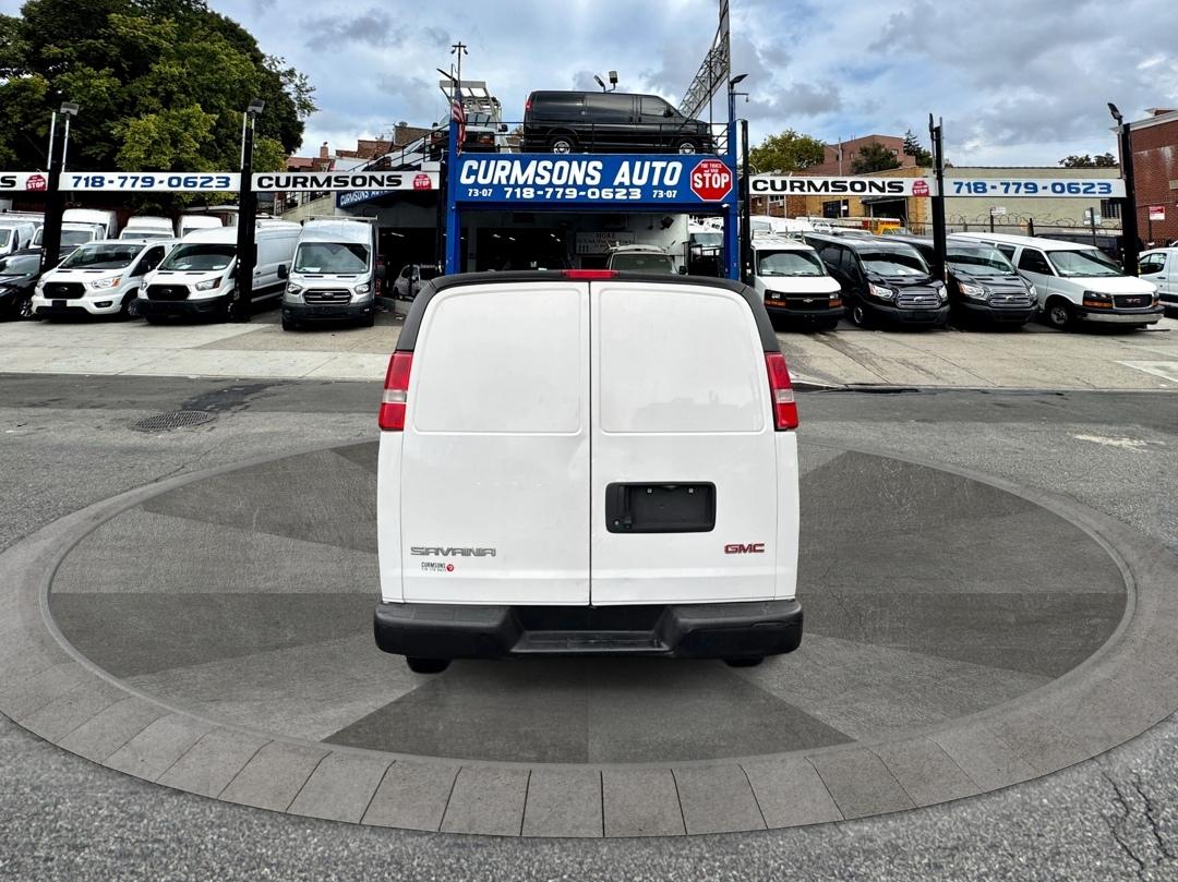 GMC Savana Cargo Van RWD 3500 155" 2017