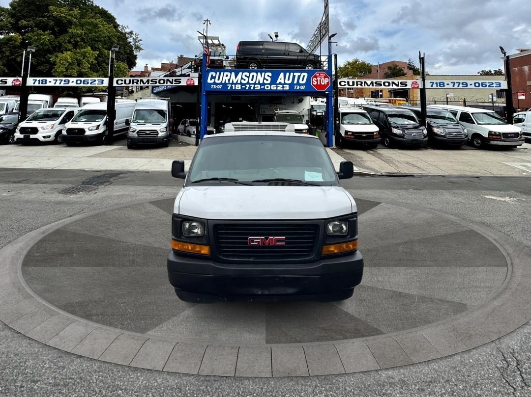 GMC Savana Cargo Van RWD 3500 155" 2017