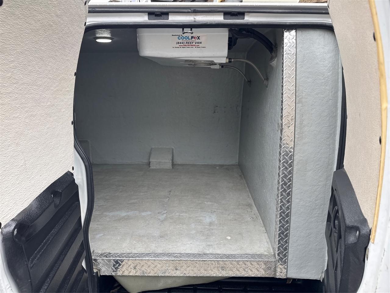 GMC Savana Cargo Van RWD 3500 155" 2017