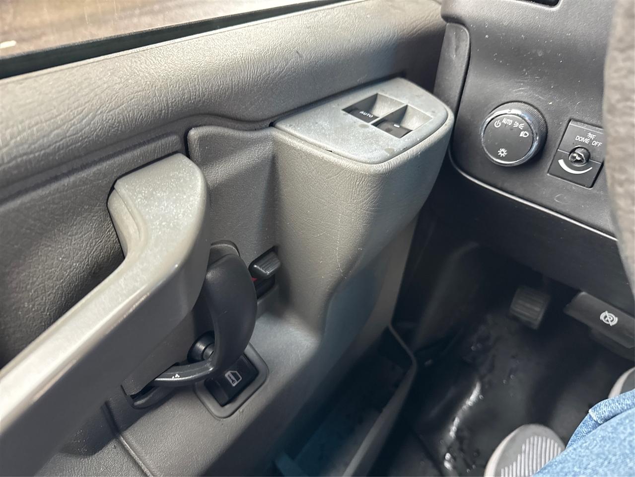 GMC Savana Cargo Van RWD 3500 155" 2017