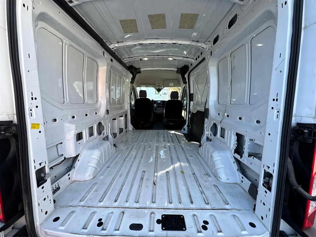 Ford Transit Cargo Van T-250 130" Med Rf 9070 GVWR RWD 2023