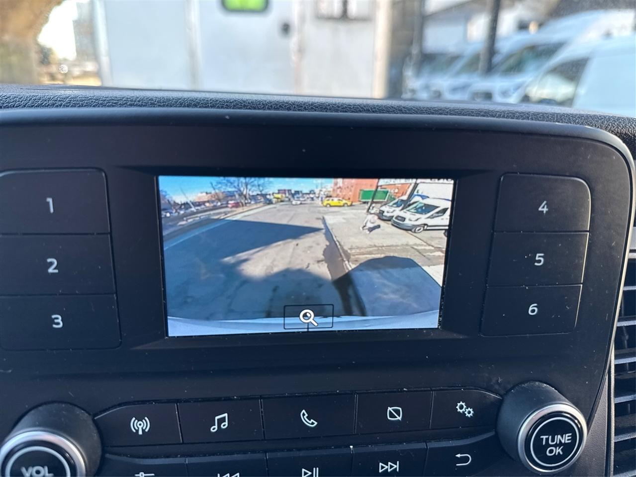 Ford Transit Cargo Van T-250 130" Med Rf 9070 GVWR RWD 2023