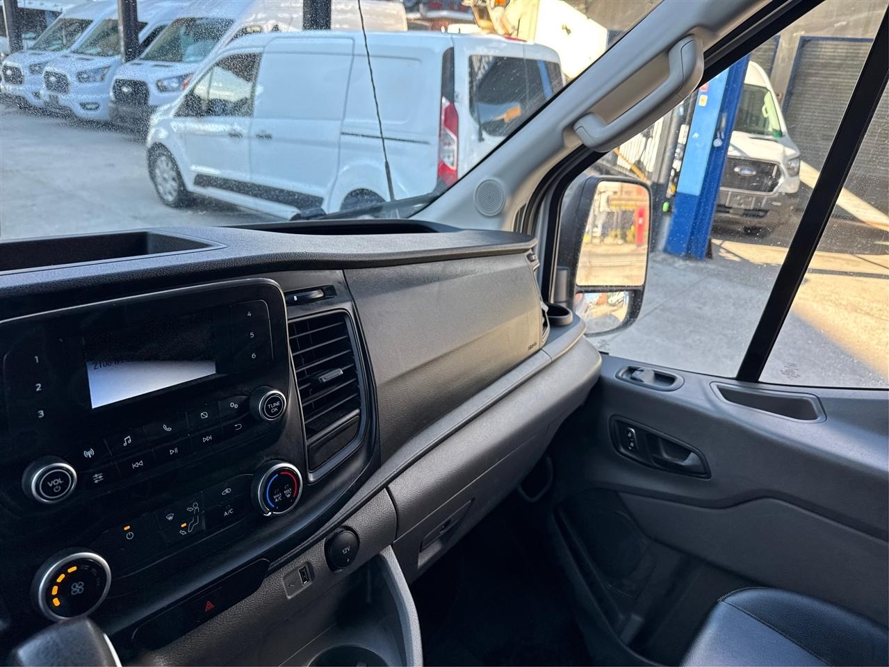 Ford Transit Cargo Van T-250 130" Med Rf 9070 GVWR RWD 2023