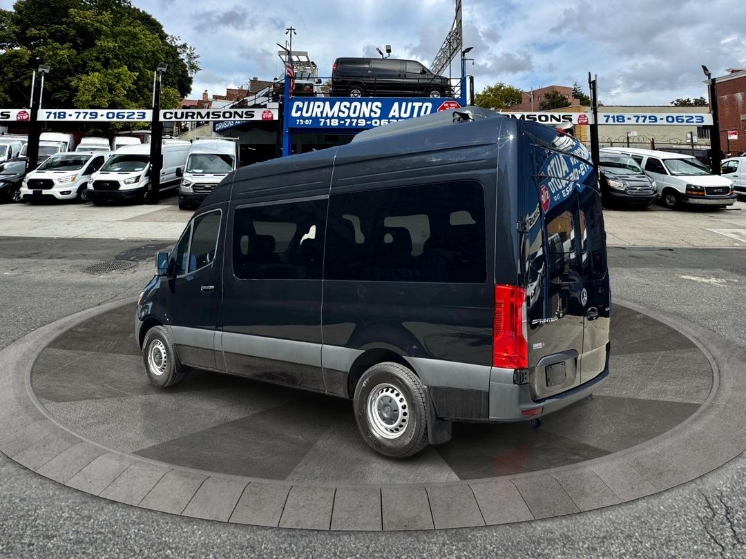 Mercedes-Benz Sprinter Passenger Van 2500 Standard Roof I4 Diesel 144" RWD 2024
