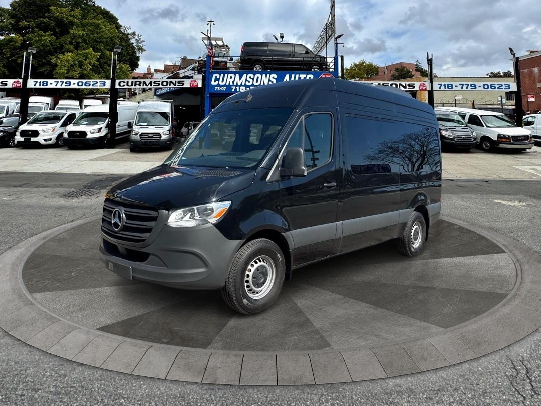 Mercedes-Benz Sprinter Passenger Van 2500 Standard Roof I4 Diesel 144" RWD 2024