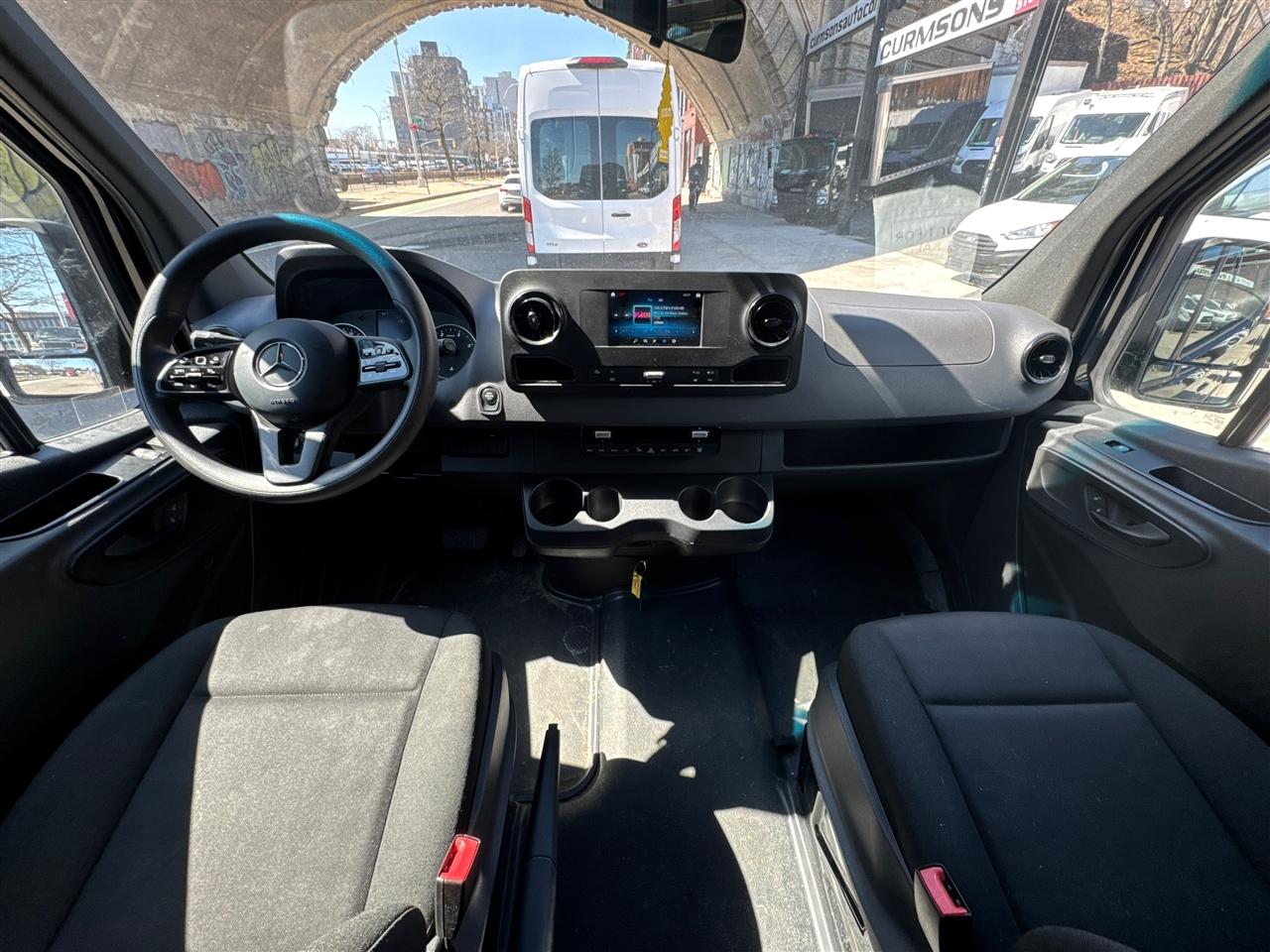 Mercedes-Benz Sprinter Passenger Van 2500 Standard Roof I4 Diesel 144" RWD 2024