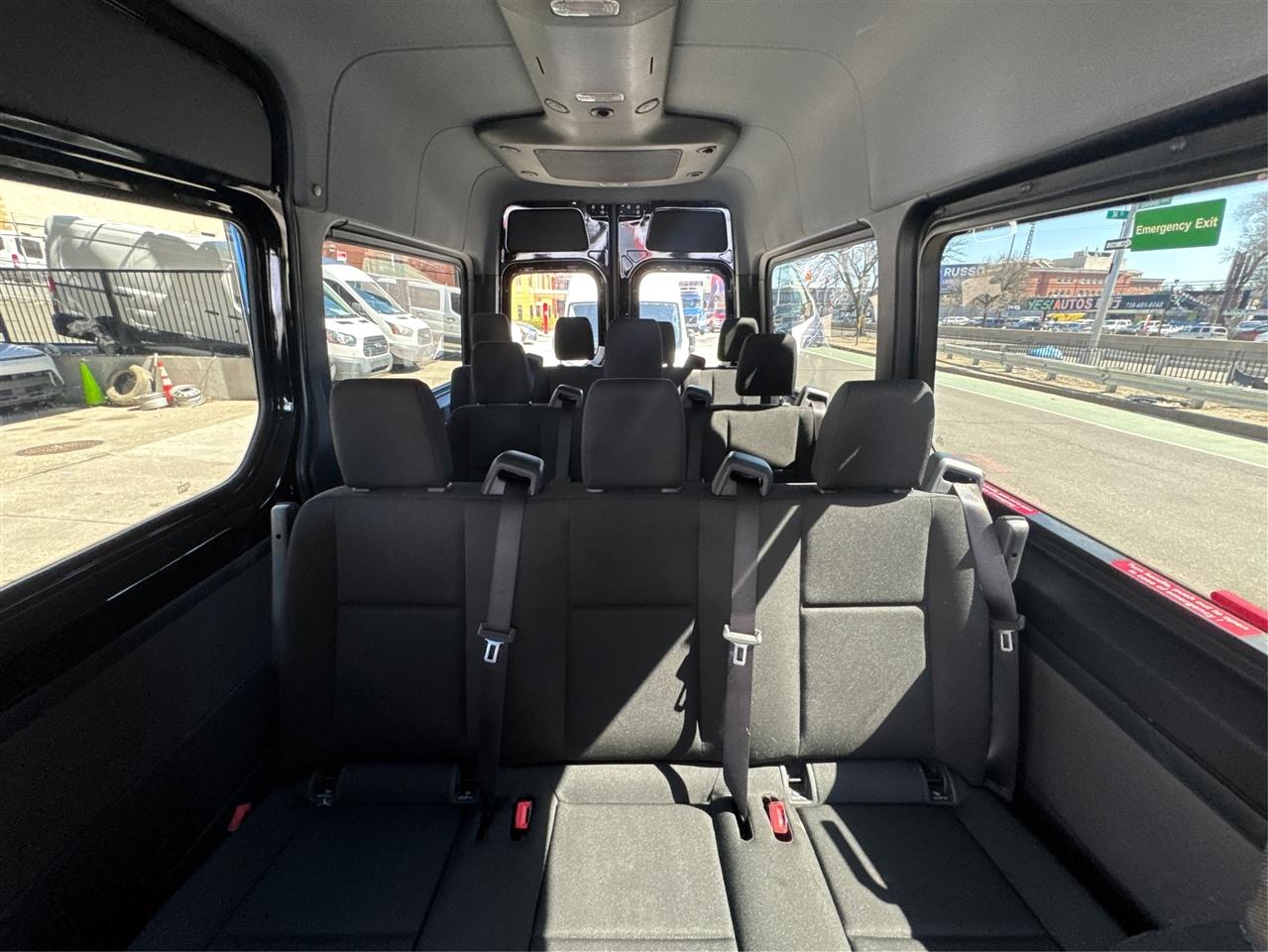 Mercedes-Benz Sprinter Passenger Van 2500 Standard Roof I4 Diesel 144" RWD 2024