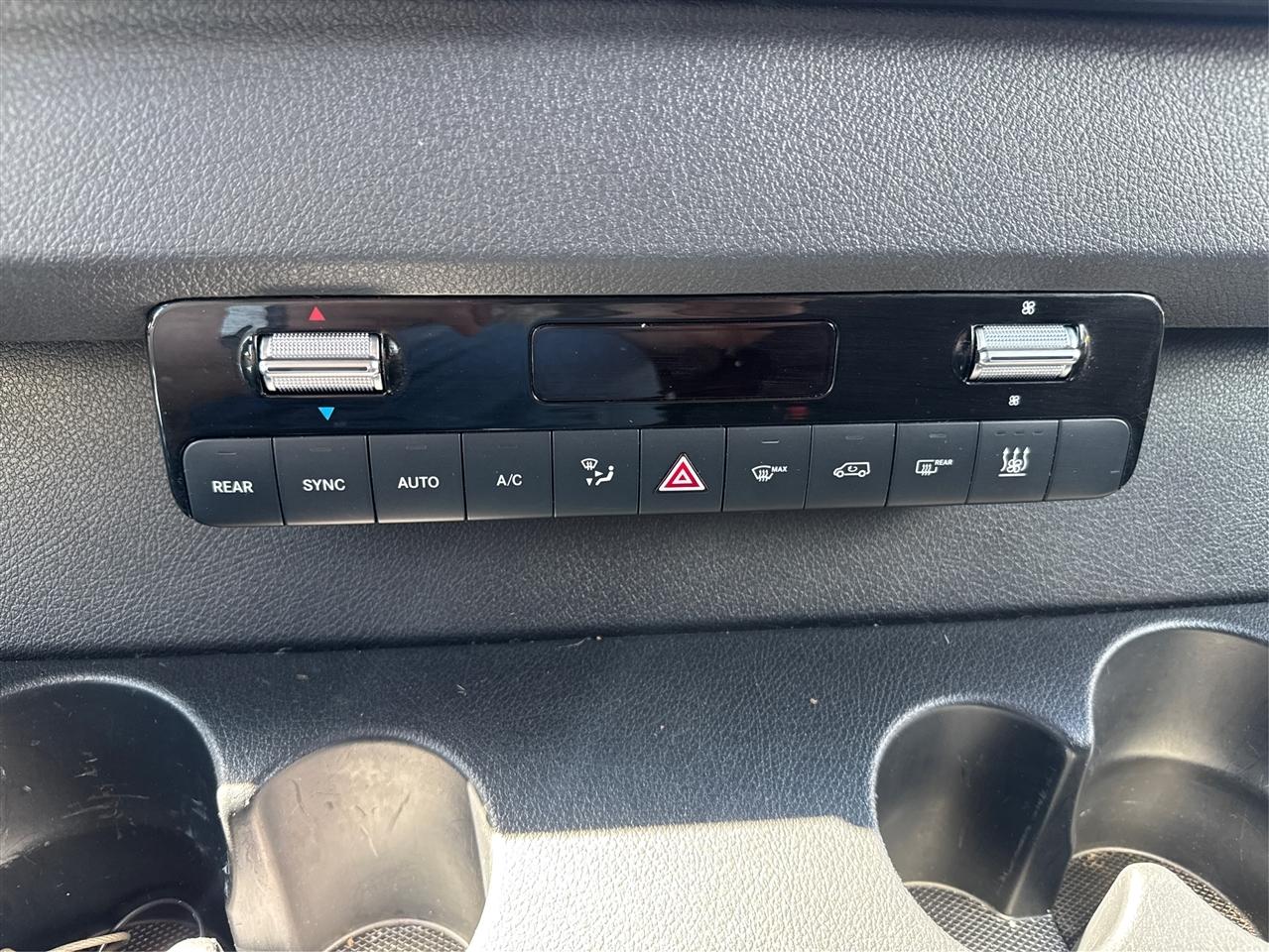 Mercedes-Benz Sprinter Passenger Van 2500 Standard Roof I4 Diesel 144" RWD 2024