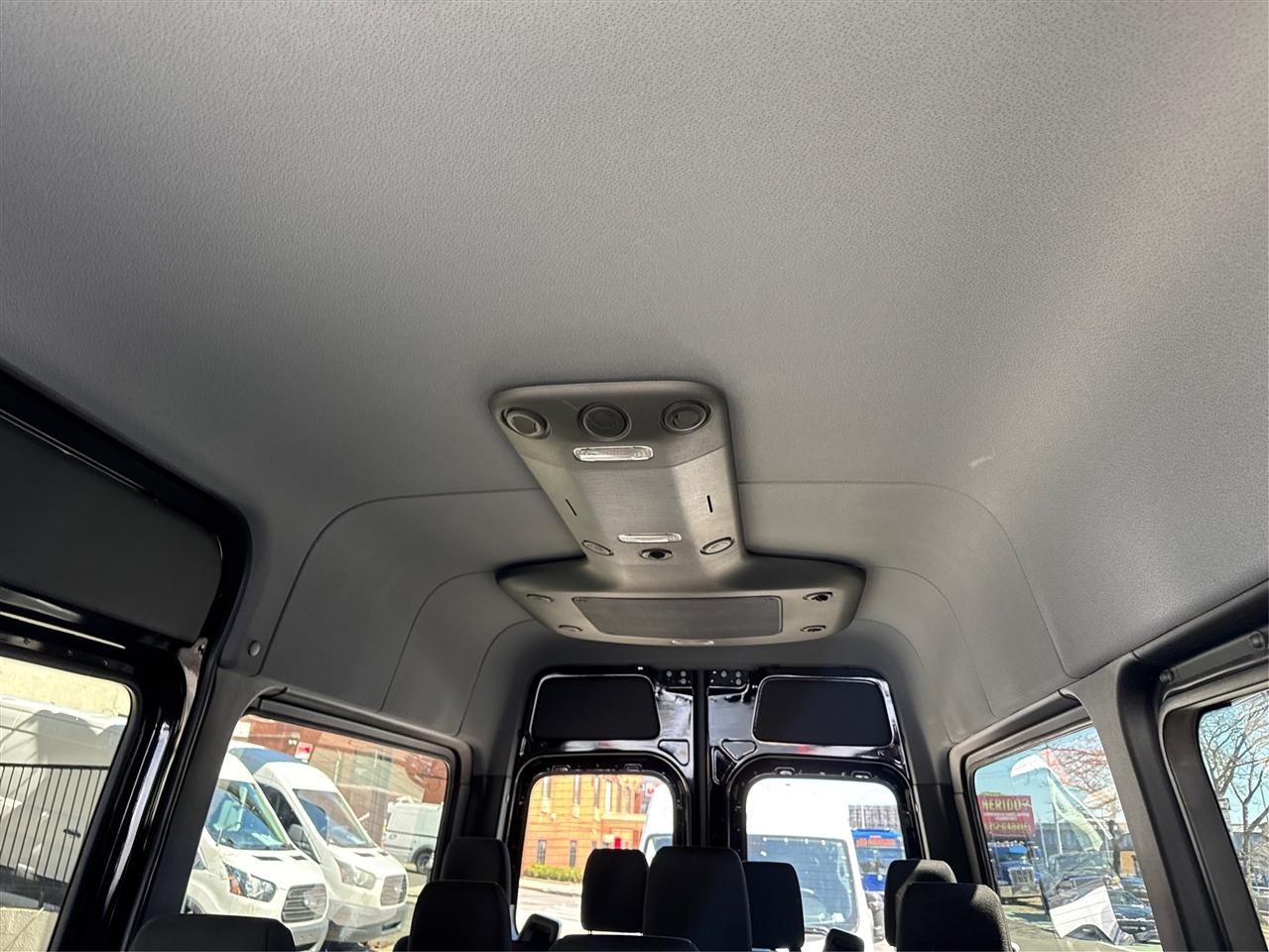 Mercedes-Benz Sprinter Passenger Van 2500 Standard Roof I4 Diesel 144" RWD 2024