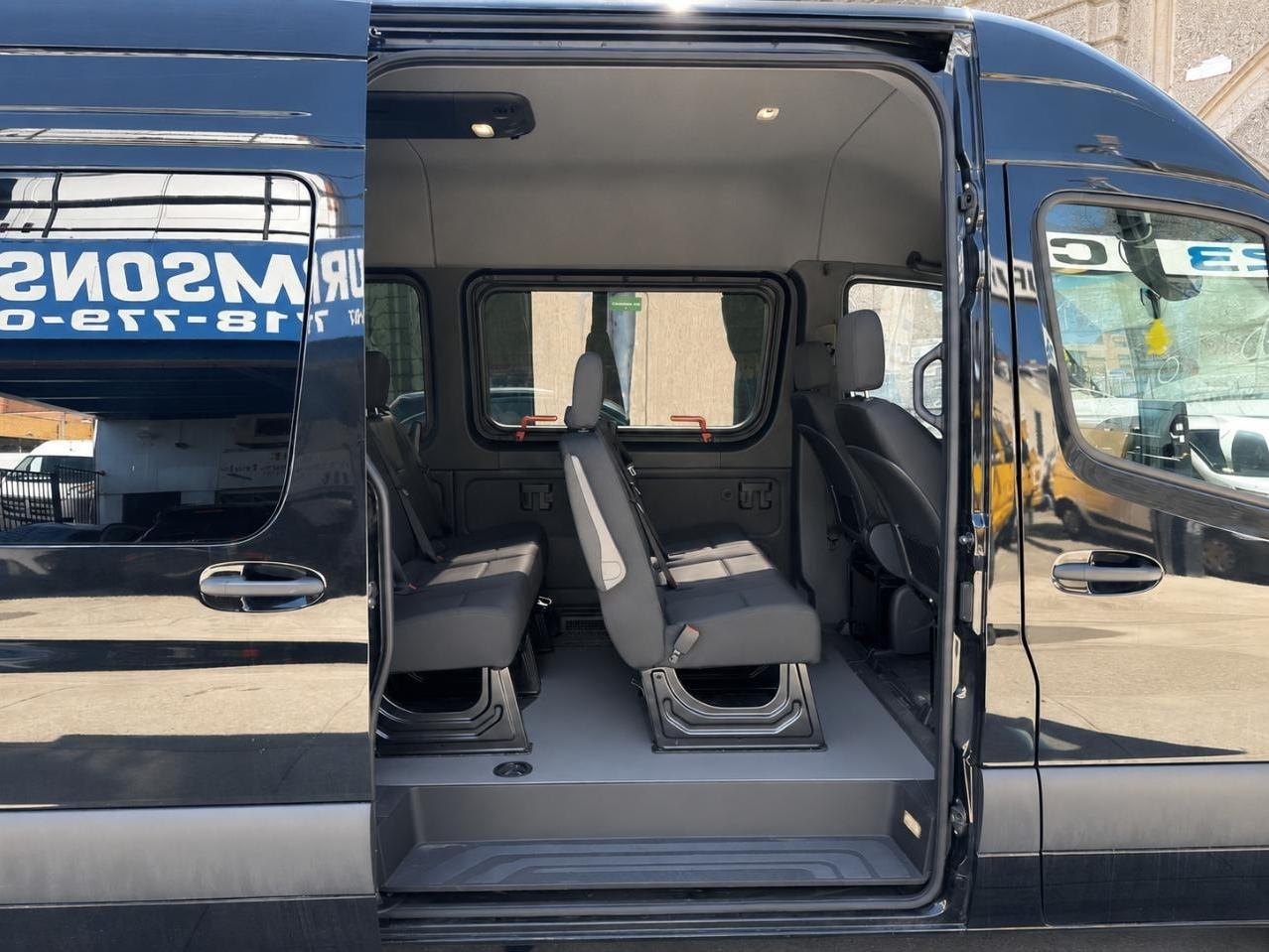 Mercedes-Benz Sprinter Passenger Van 2500 Standard Roof I4 Diesel 144" RWD 2024