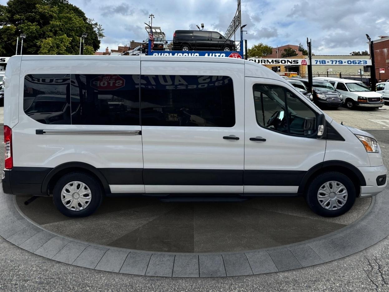 Ford Transit Passenger Wagon T-350 148" Med Roof XLT RWD 2022