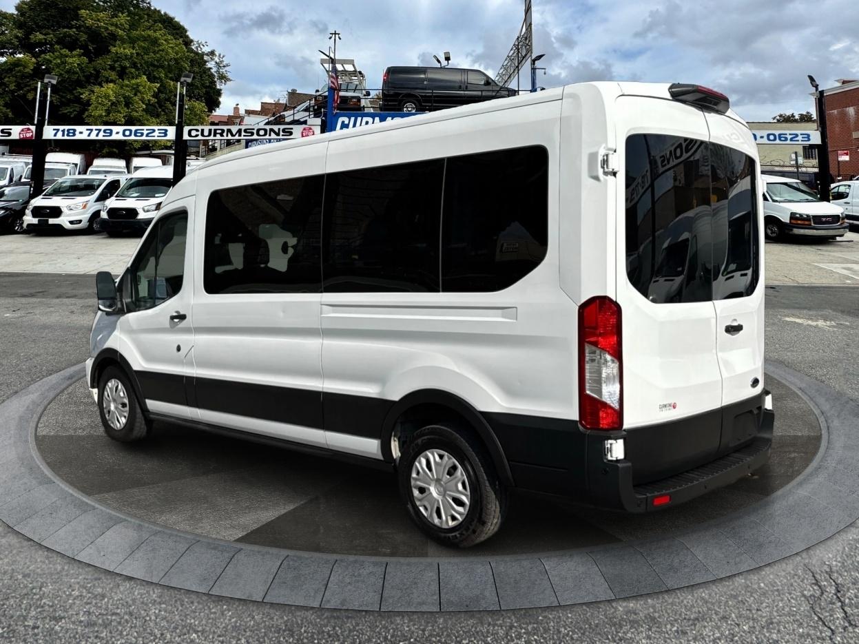 Ford Transit Passenger Wagon T-350 148" Med Roof XLT RWD 2022