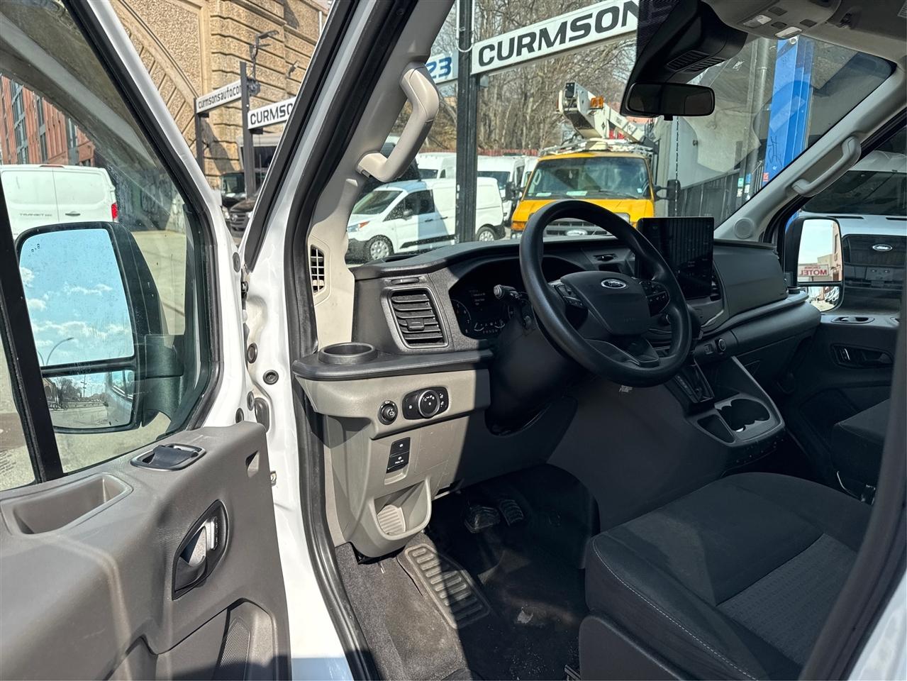 Ford Transit Passenger Wagon T-350 148" Med Roof XLT RWD 2022