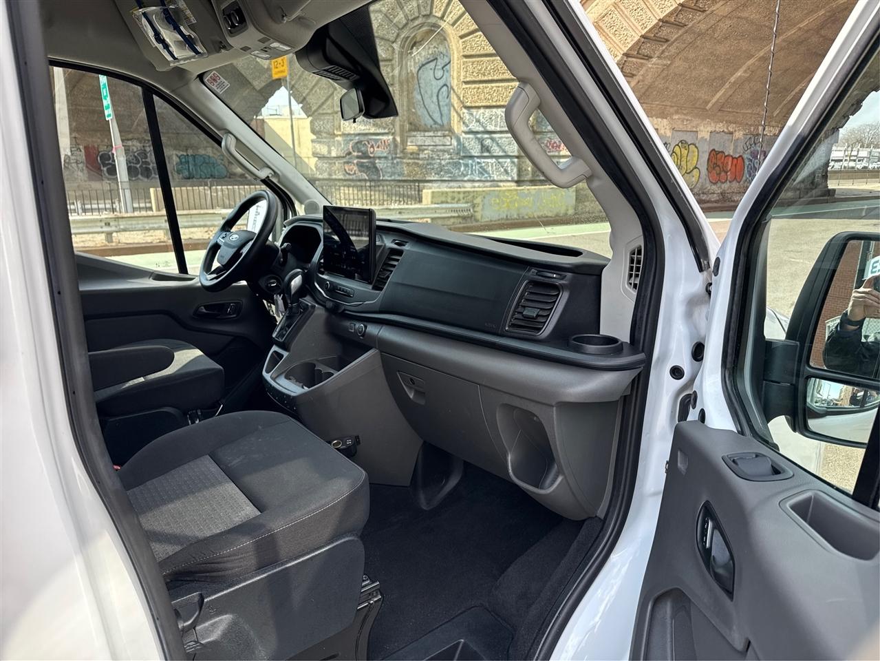 Ford Transit Passenger Wagon T-350 148" Med Roof XLT RWD 2022