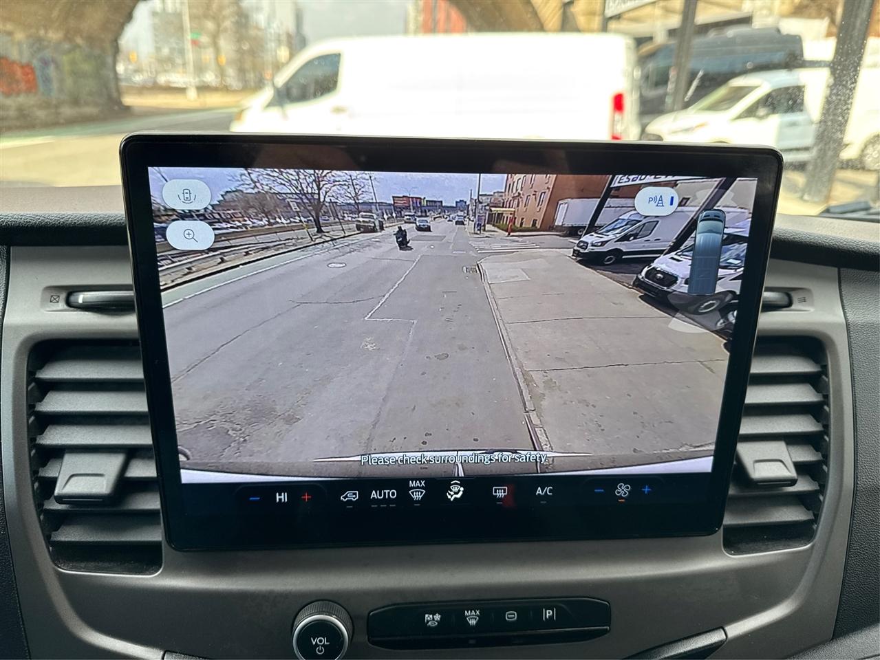 Ford Transit Passenger Wagon T-350 148" Med Roof XLT RWD 2022