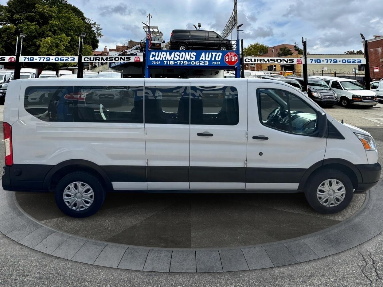 Ford Transit Passenger Wagon T-350 148" Low Roof XLT Swing-Out RH Dr 2019
