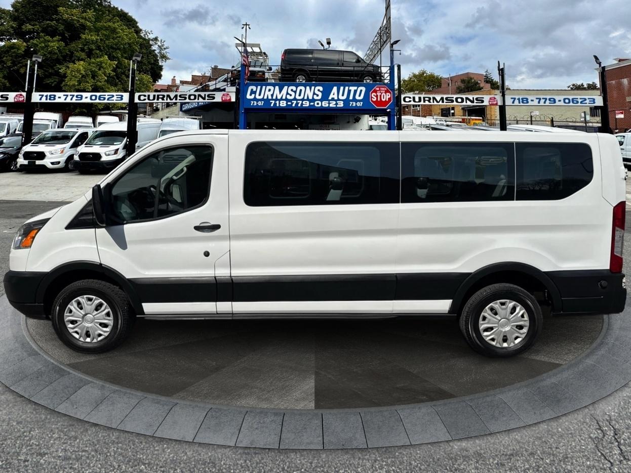 Ford Transit Passenger Wagon T-350 148" Low Roof XLT Swing-Out RH Dr 2019