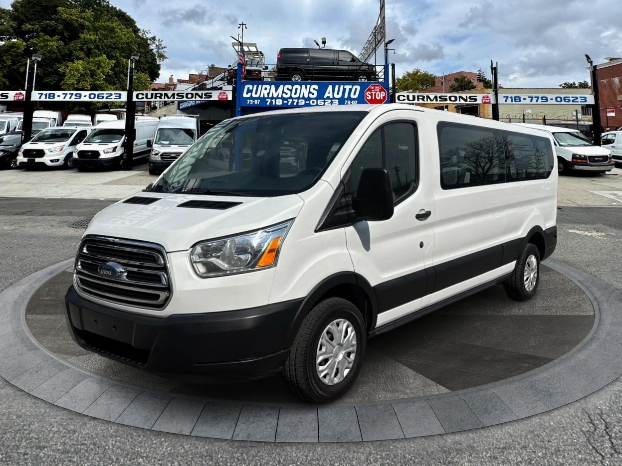 Ford Transit Passenger Wagon T-350 148" Low Roof XLT Swing-Out RH Dr 2019
