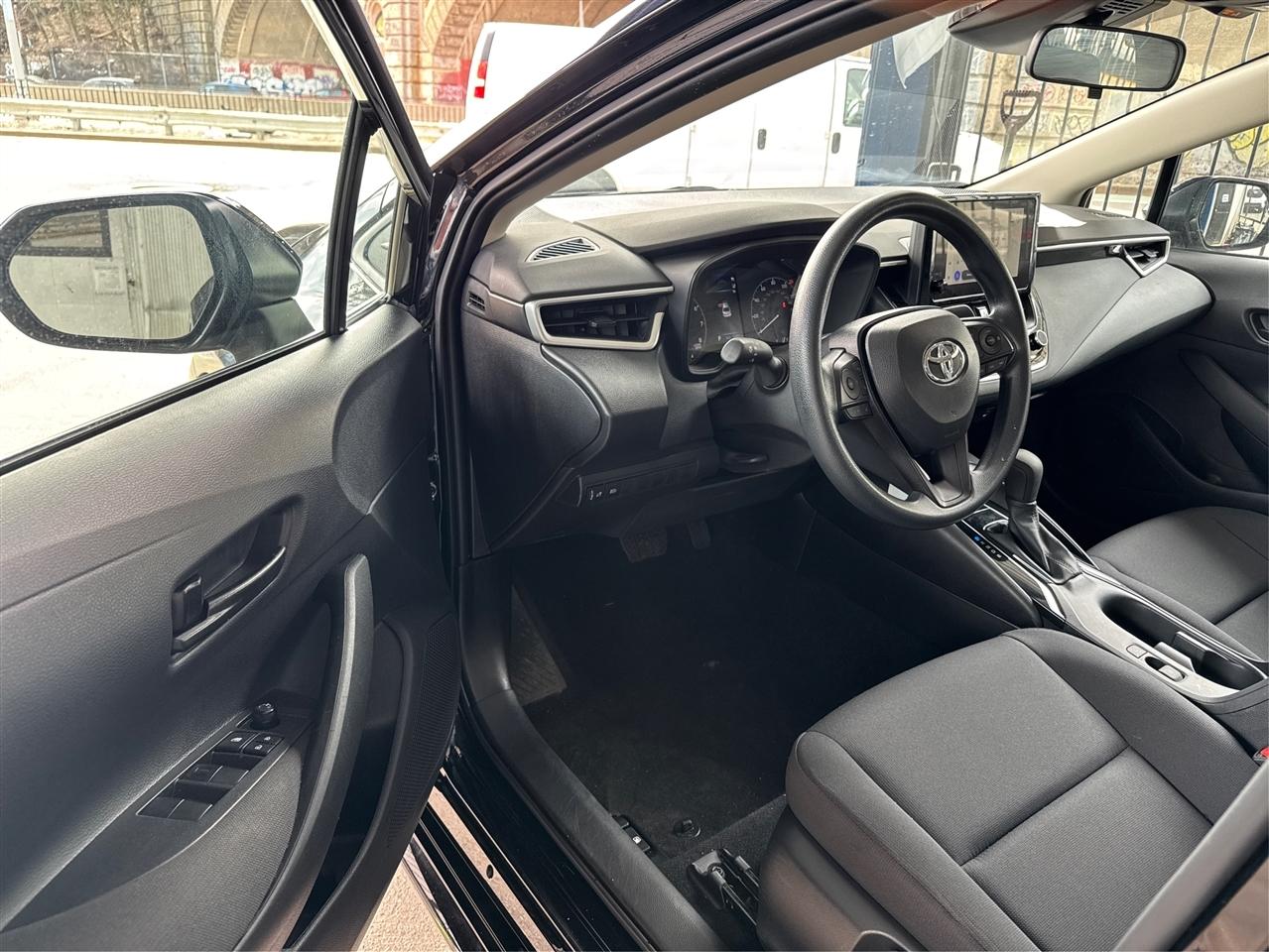 Toyota Corolla LE CVT (Natl) 2025