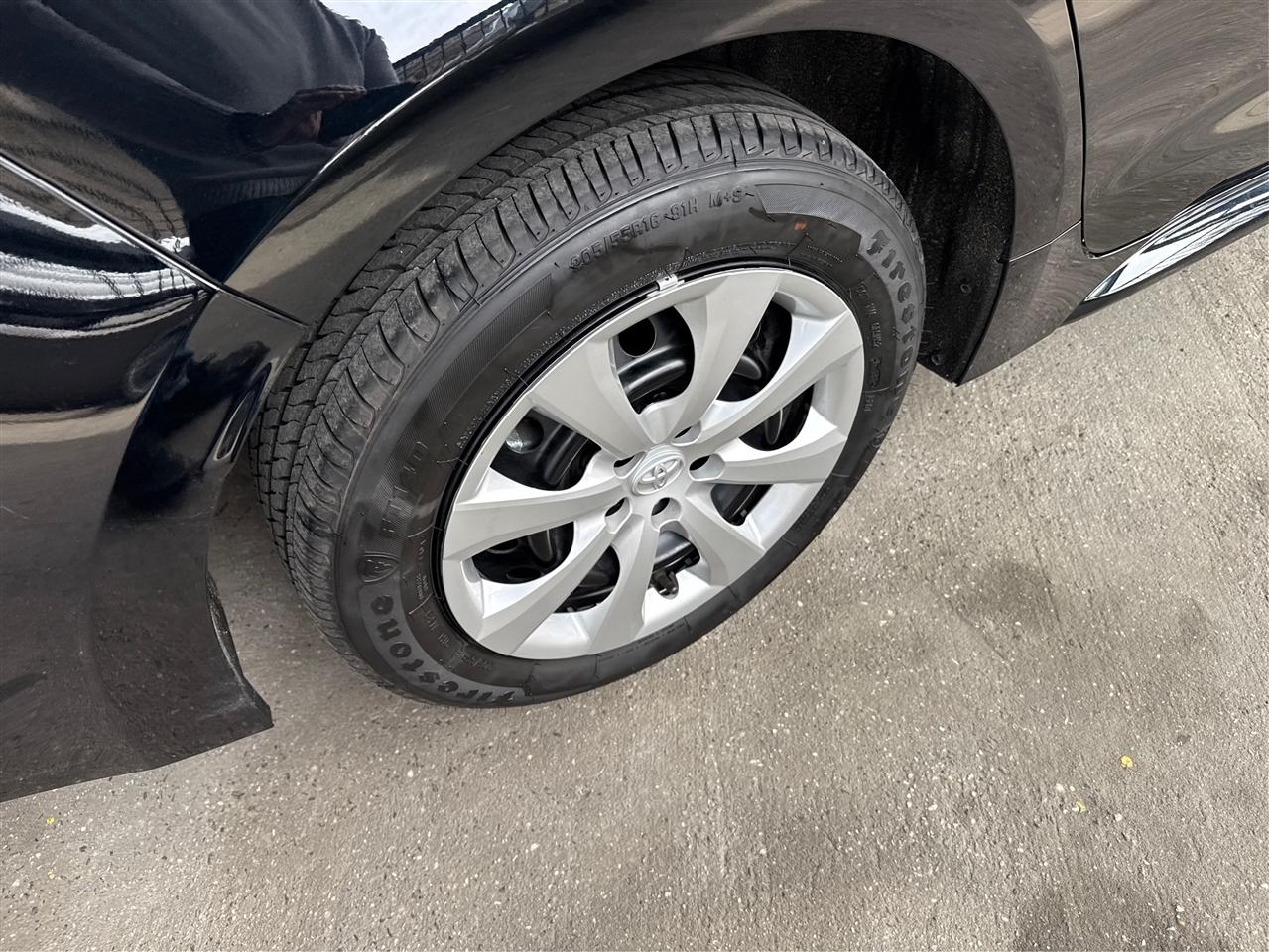 Toyota Corolla LE CVT (Natl) 2025