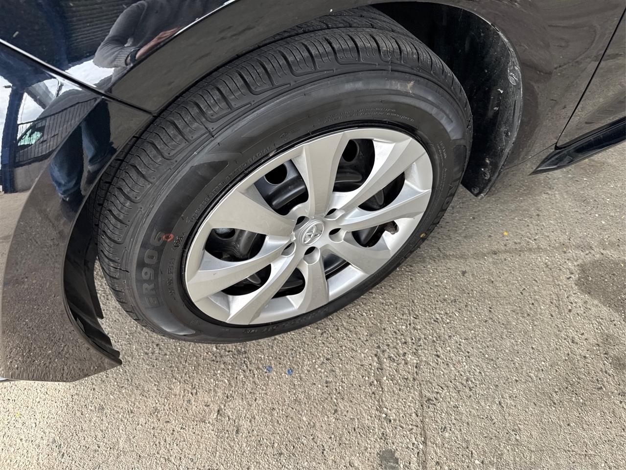 Toyota Corolla LE CVT (Natl) 2025