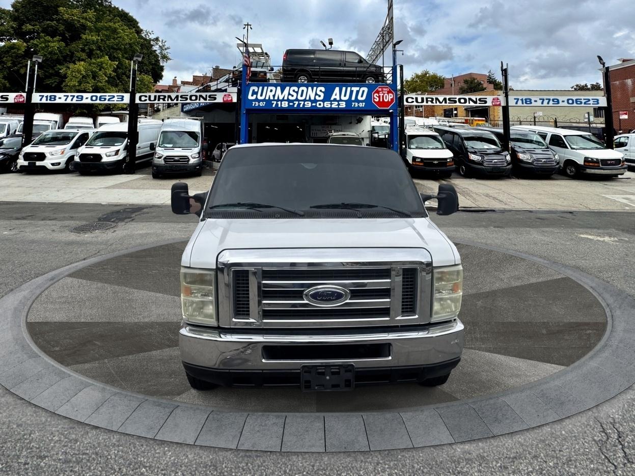 Ford Econoline Wagon E-150 XLT 2008