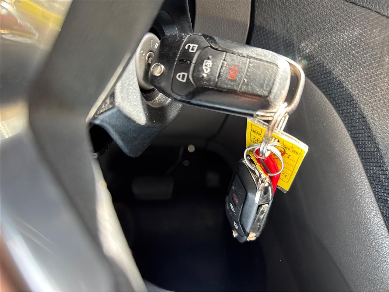 Ford Transit Connect Van XL LWB w/Rear Symmetrical Doors 2023